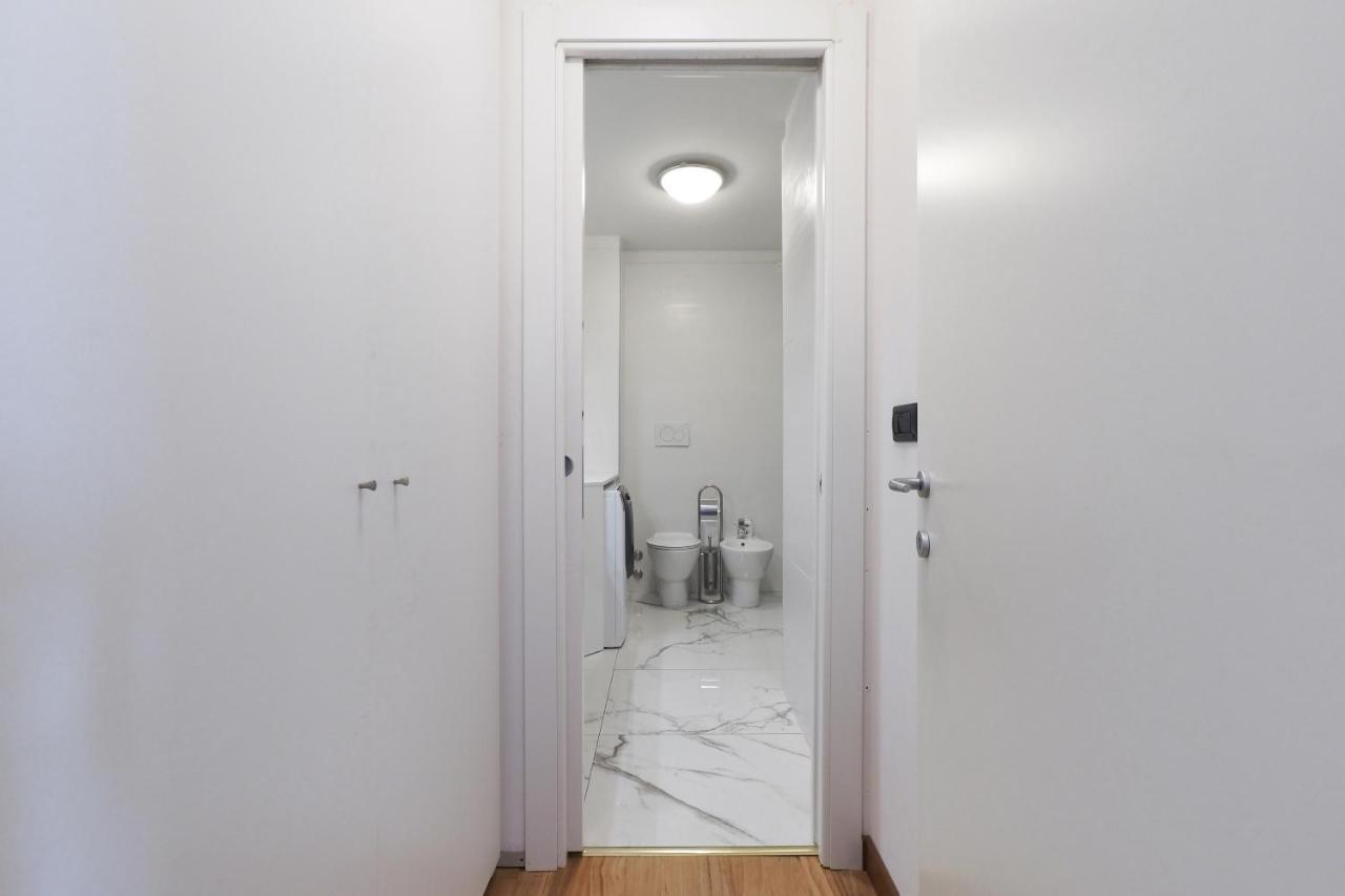 Duomo Luxury Apartment IV Milán Exterior foto